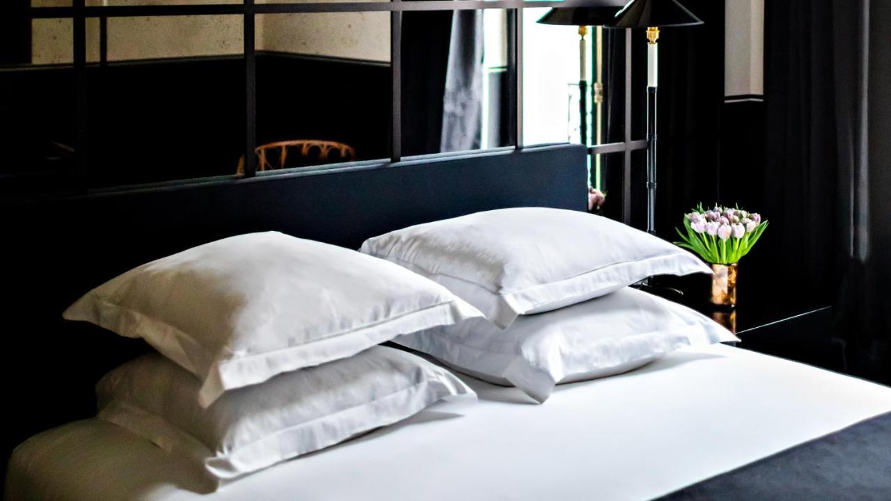 Monsieur George Hotel & Spa - Champs-Elysees Paris Eksteriør bilde Silk pillowcase
