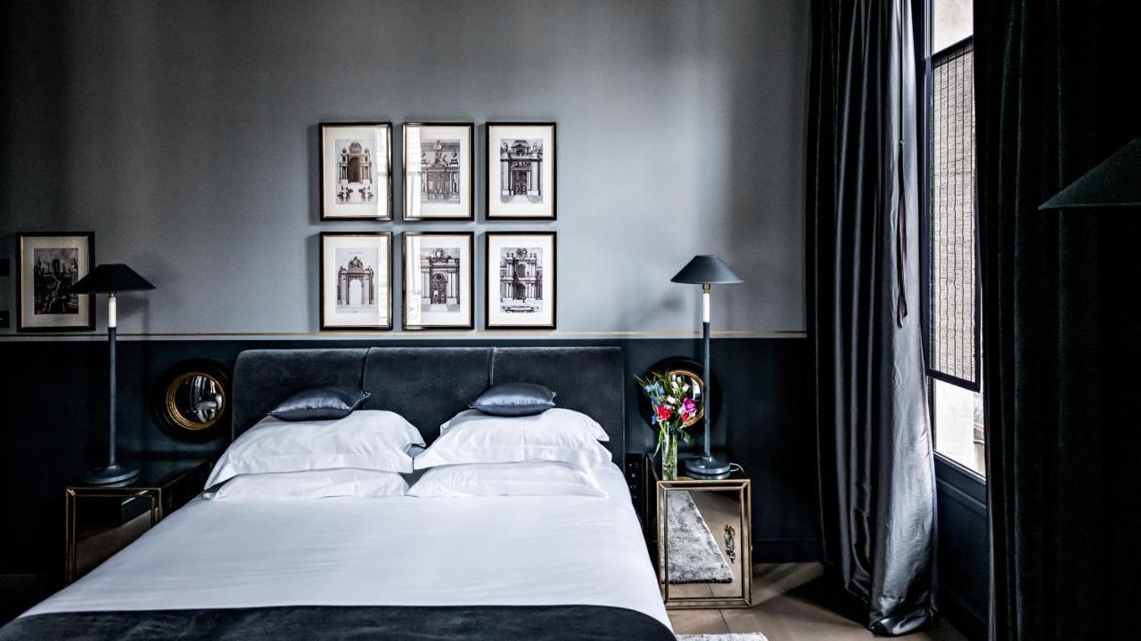Monsieur George Hotel & Spa - Champs-Elysees Paris Eksteriør bilde A bedroom in the hotel
